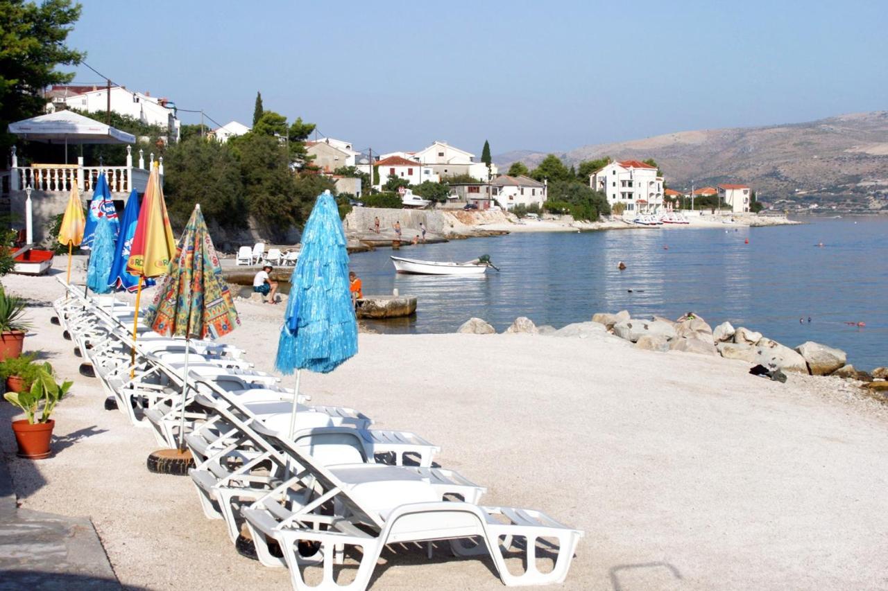 Apartments By The Sea Arbanija, Ciovo - 17332 Trogir Dış mekan fotoğraf