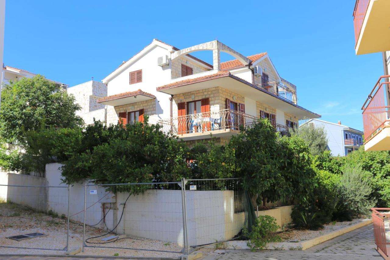 Apartments By The Sea Arbanija, Ciovo - 17332 Trogir Dış mekan fotoğraf