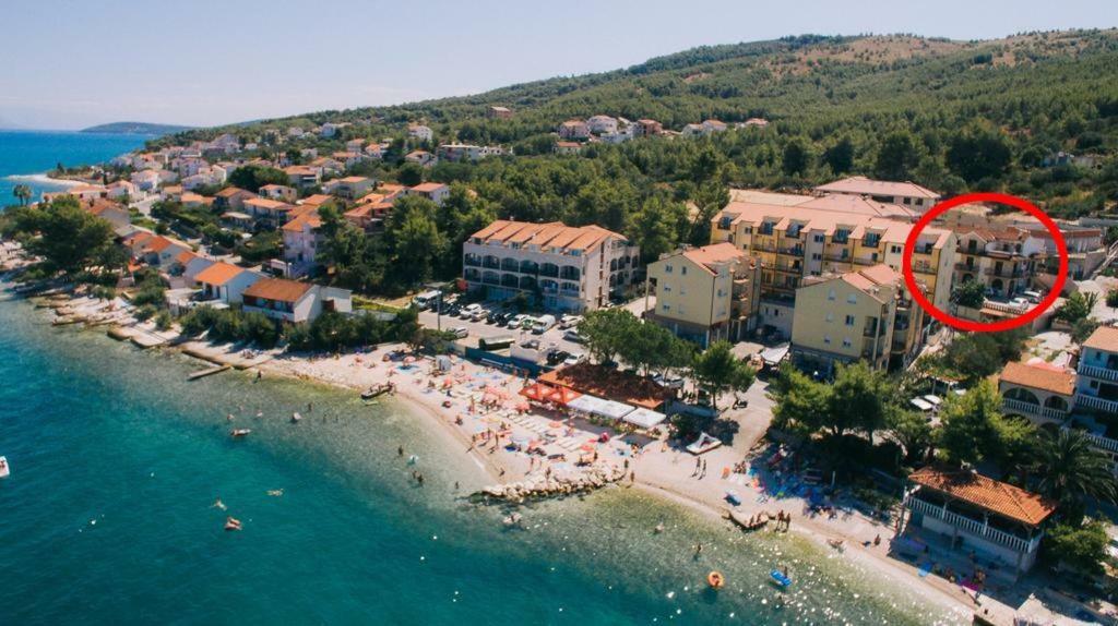 Apartments By The Sea Arbanija, Ciovo - 17332 Trogir Dış mekan fotoğraf